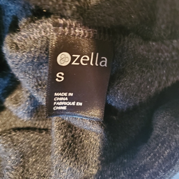 Zella Pullover Sweatshirt - Picture 6 of 8
